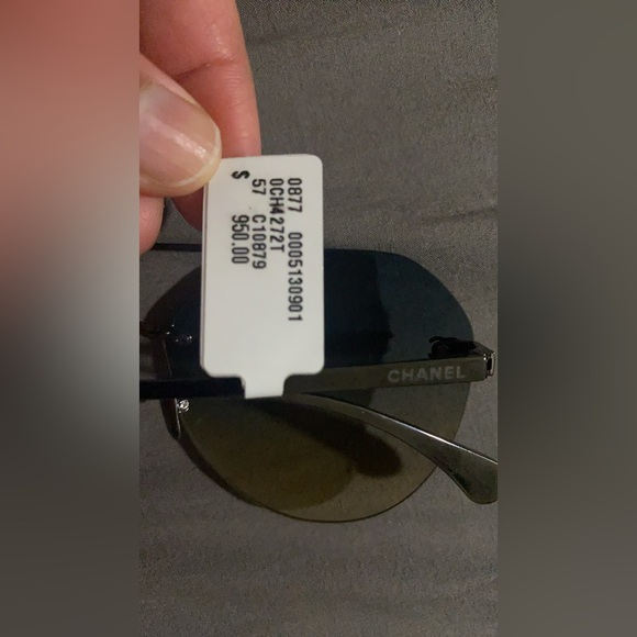 Chanel sunglasses - Picture 5 of 8